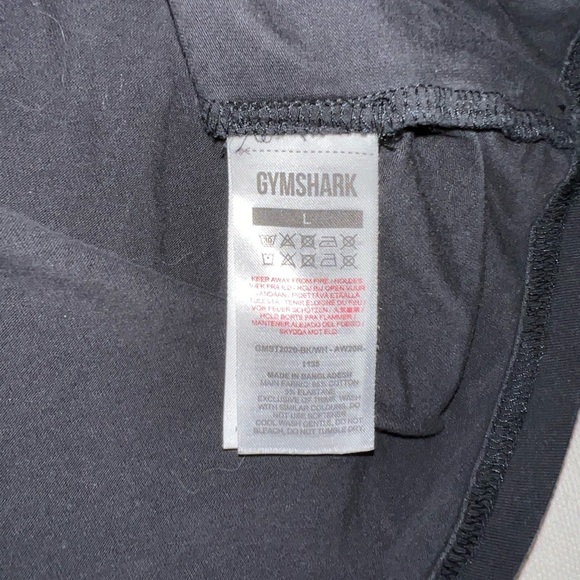 Gymshark T-shirt - Black - Large - Picture 3 of 4